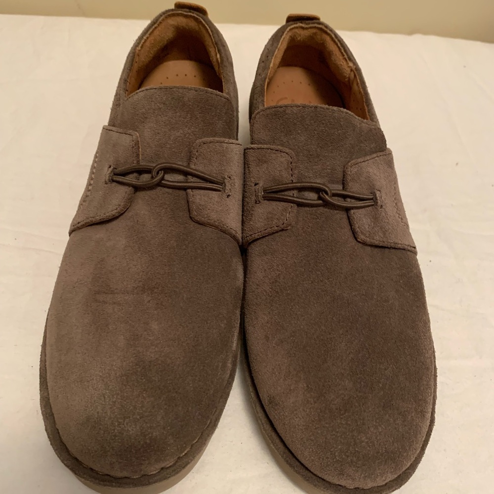 Clarks Brown Suede Loafers Slip-On Classic - 9